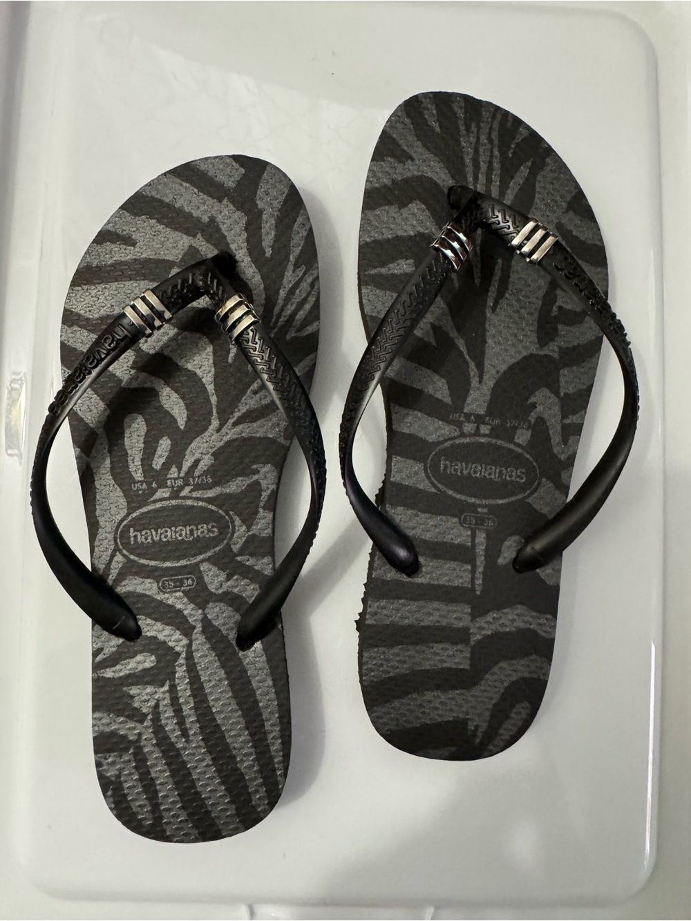 Havaianas havaianas animal print zebra flip flop size 6